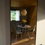 Lodge Stryh Xata - будиночок в карпатах з чаном-джакузі *