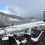 Stryh Xata - будиночок в карпатах з чаном-джакузі Lodge *