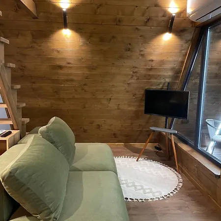 Stryh Xata - в карпатах з чаном-джакузі