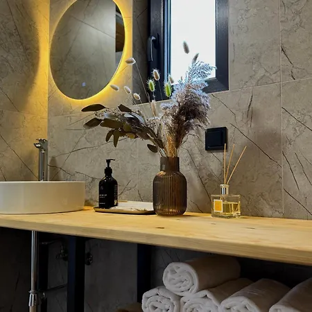 Stryh Xata - в карпатах з чаном-джакузі