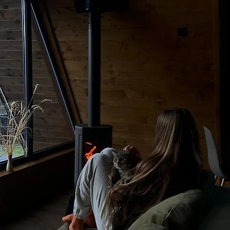 Stryh Xata - будиночок в карпатах з чаном-джакузі Lodge Volosyanka (Lviv)