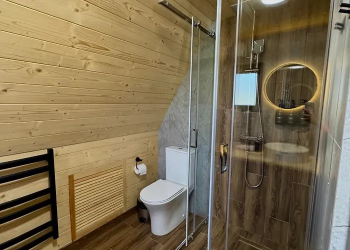 Stryh Xata - будиночок в карпатах з чаном-джакузі Lodge