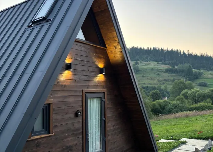 Lodge Stryh Xata - будиночок в карпатах з чаном-джакузі Volosyanka (Lviv)