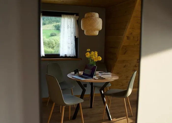 Lodge Stryh Xata - будиночок в карпатах з чаном-джакузі *