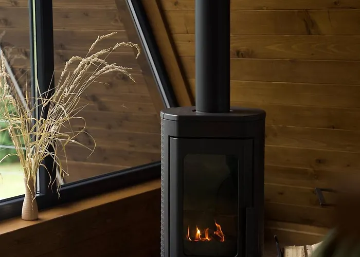 Lodge Stryh Xata - будиночок в карпатах з чаном-джакузі *
