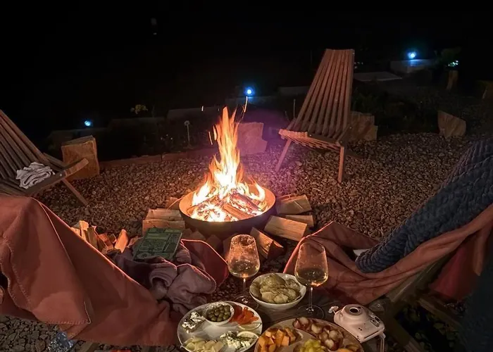 Lodge Stryh Xata - будиночок в карпатах з чаном-джакузі *