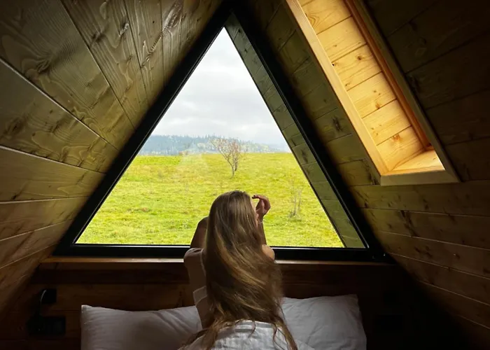 Stryh Xata - будиночок в карпатах з чаном-джакузі Lodge Volosyanka (Lviv)